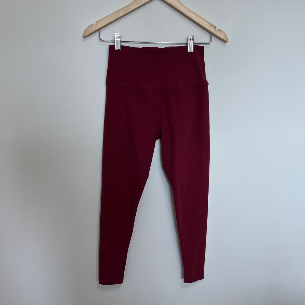 Beyond Yoga Stuck in the Midi 7/8 Length Cropped Maroon Leggings Size Medium